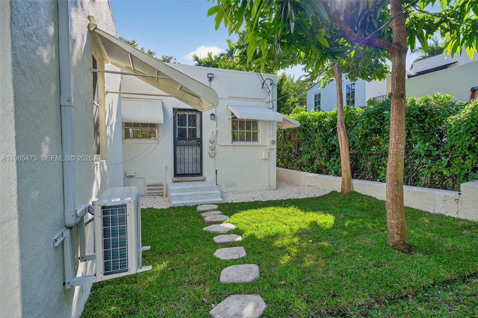 CORAL GABLES SEC E - Residential Lease