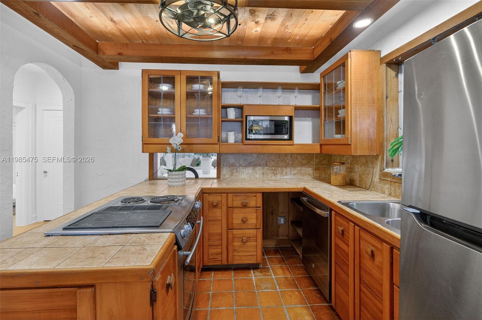 CORAL GABLES SEC E - Residential Lease