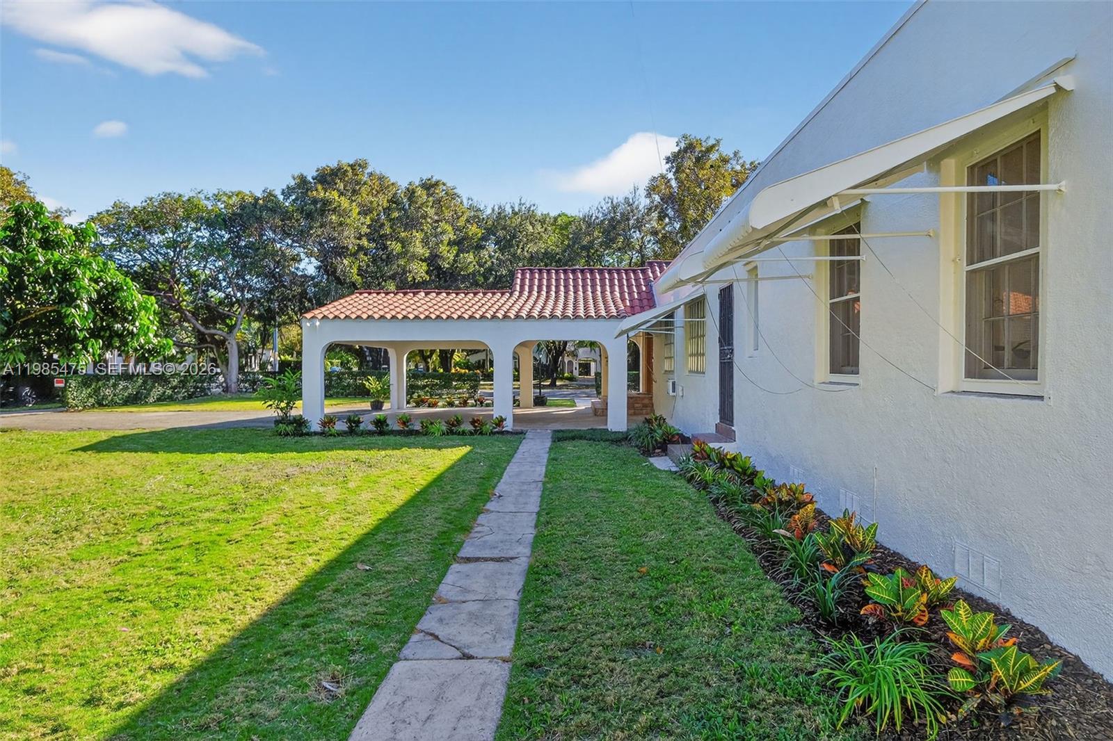 CORAL GABLES SEC E - Residential Lease