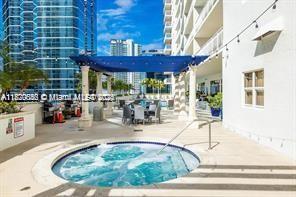 THE CLUB AT BRICKELL BAY - Residential