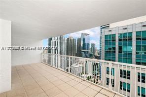 THE CLUB AT BRICKELL BAY - Residential