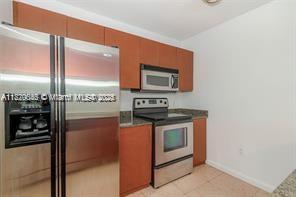 1200 Brickell Bay Dr 4114