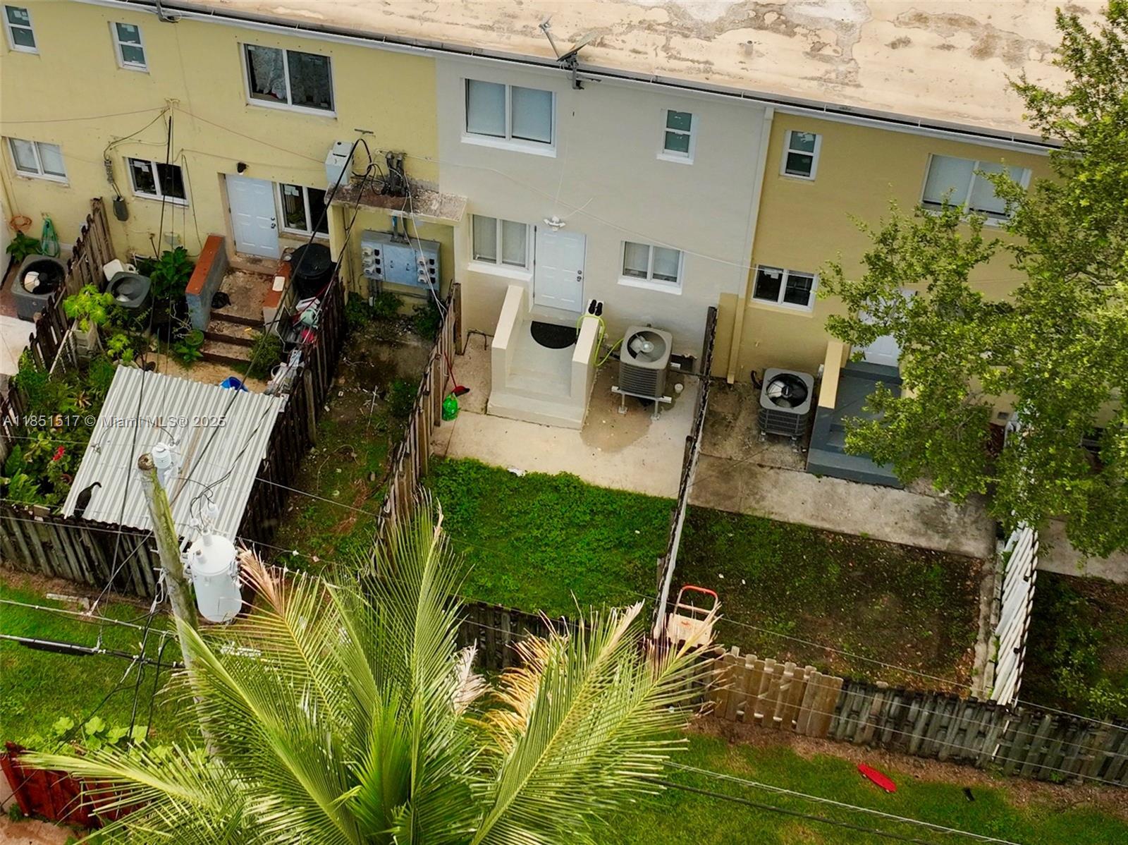 SUNSET PALM VILLAS CONDO - Residential