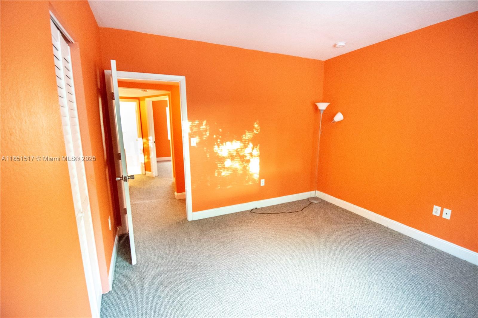 SUNSET PALM VILLAS CONDO - Residential