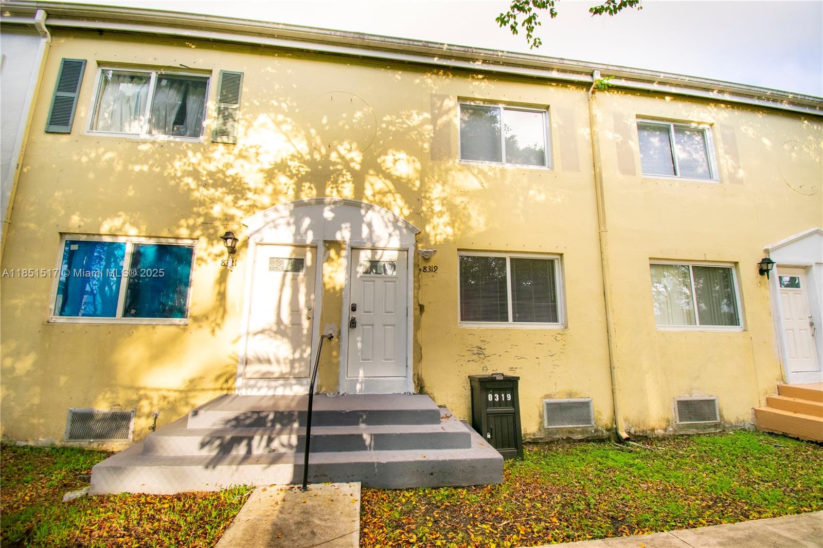 SUNSET PALM VILLAS CONDO - Residential