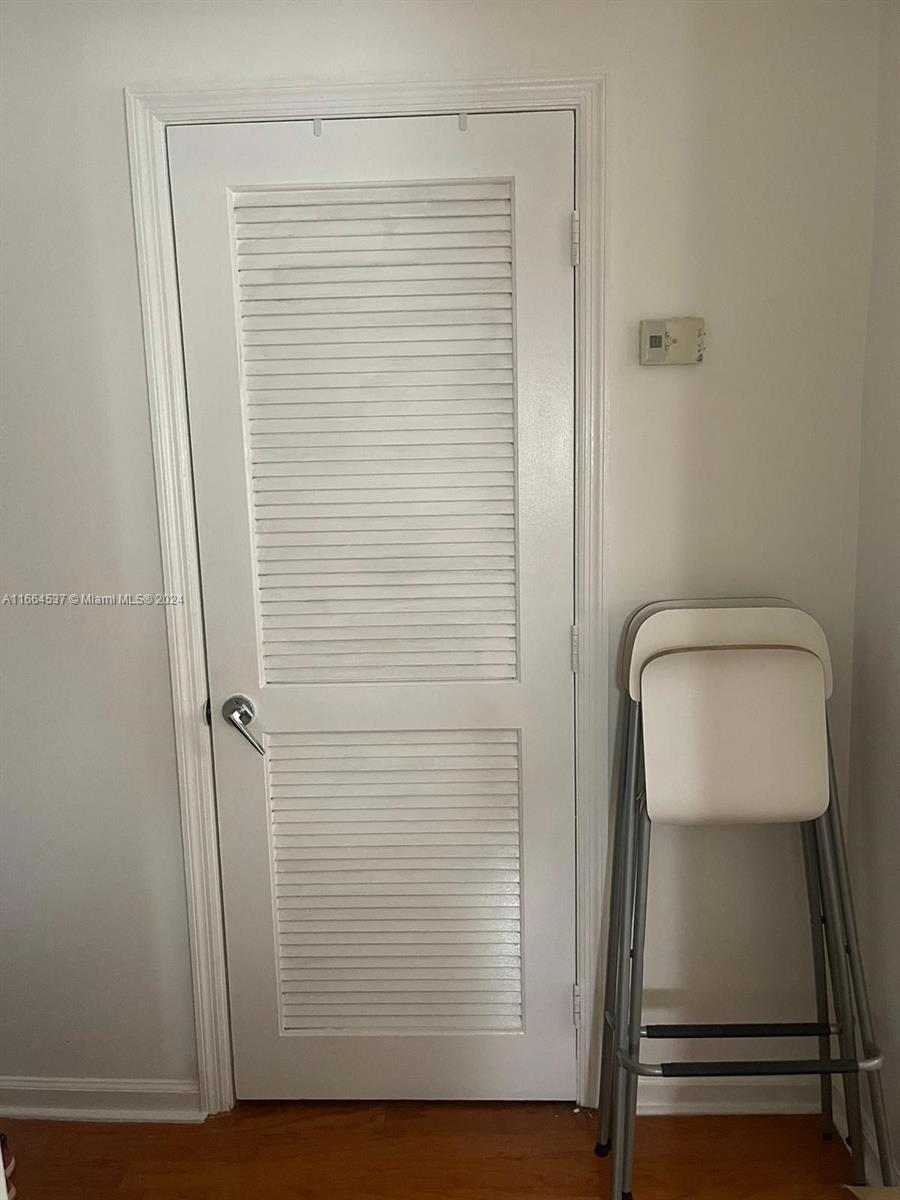 THE LINCOLN CONDO - Residential