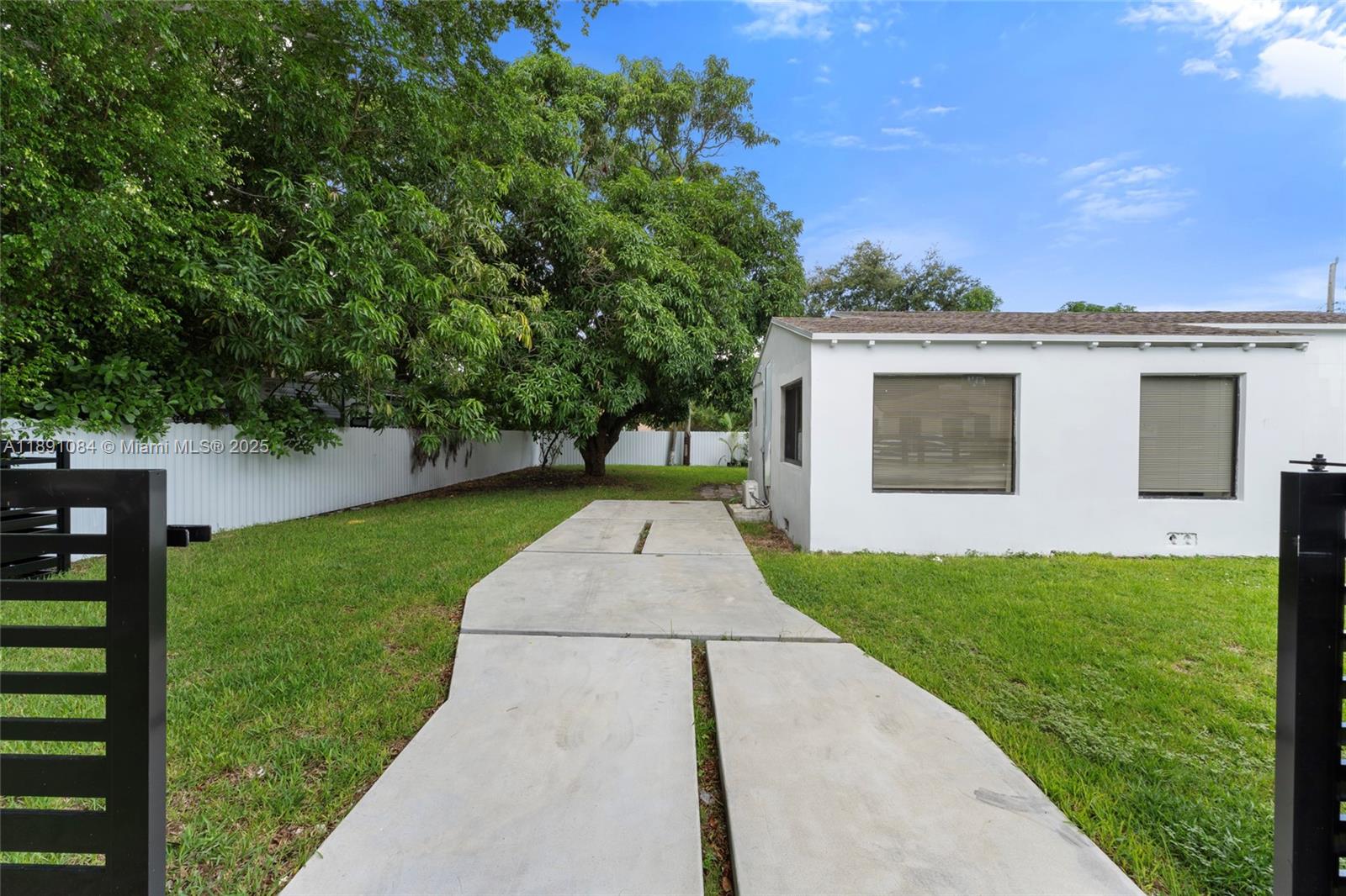 165 NW 46th St
