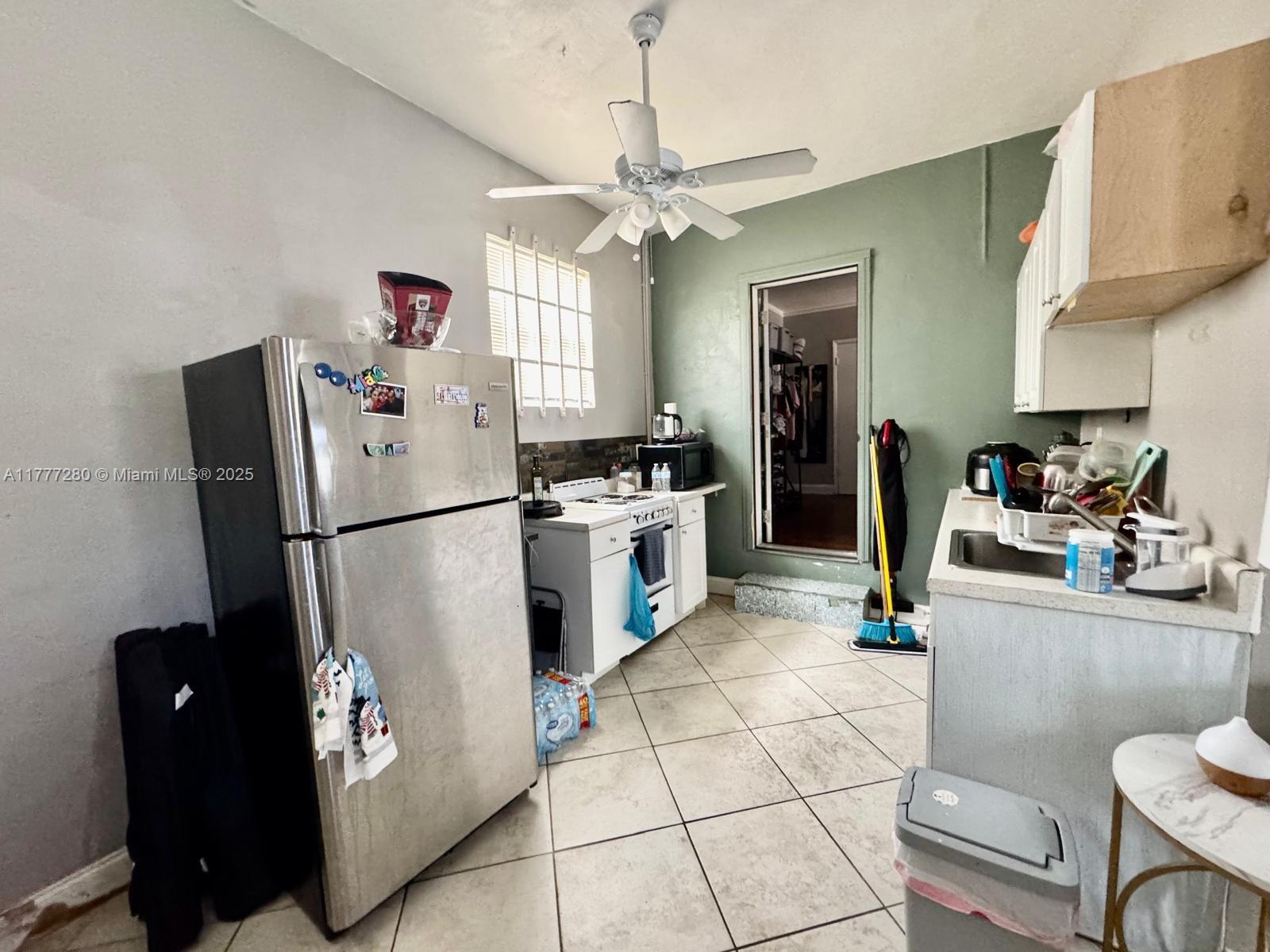 HOLLYWOOD SOUTH SIDE ADD - Residential Income