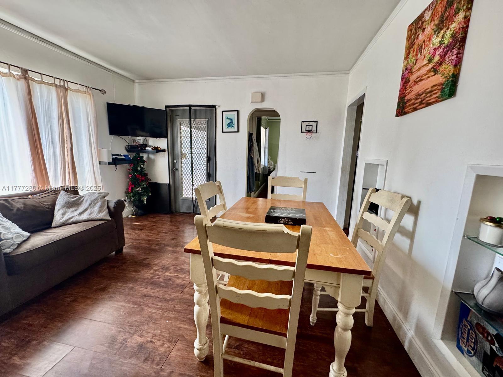 HOLLYWOOD SOUTH SIDE ADD - Residential Income