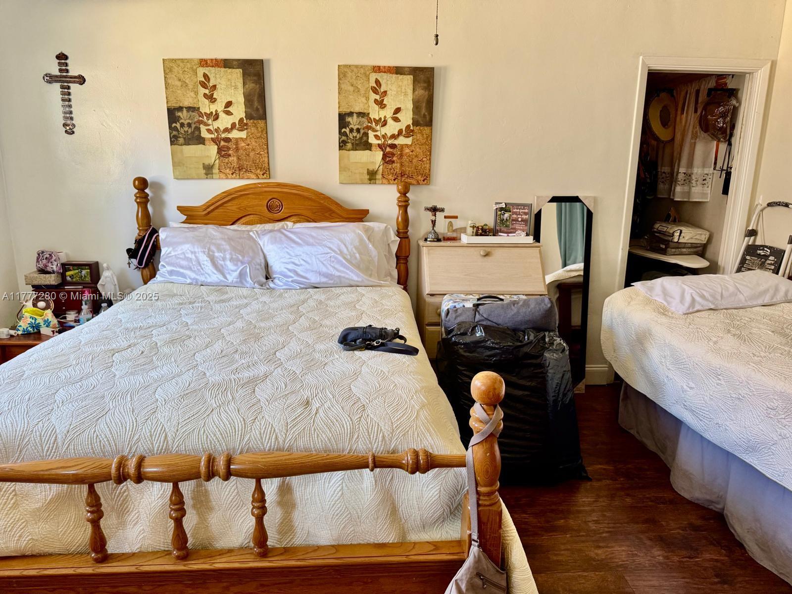 HOLLYWOOD SOUTH SIDE ADD - Residential Income