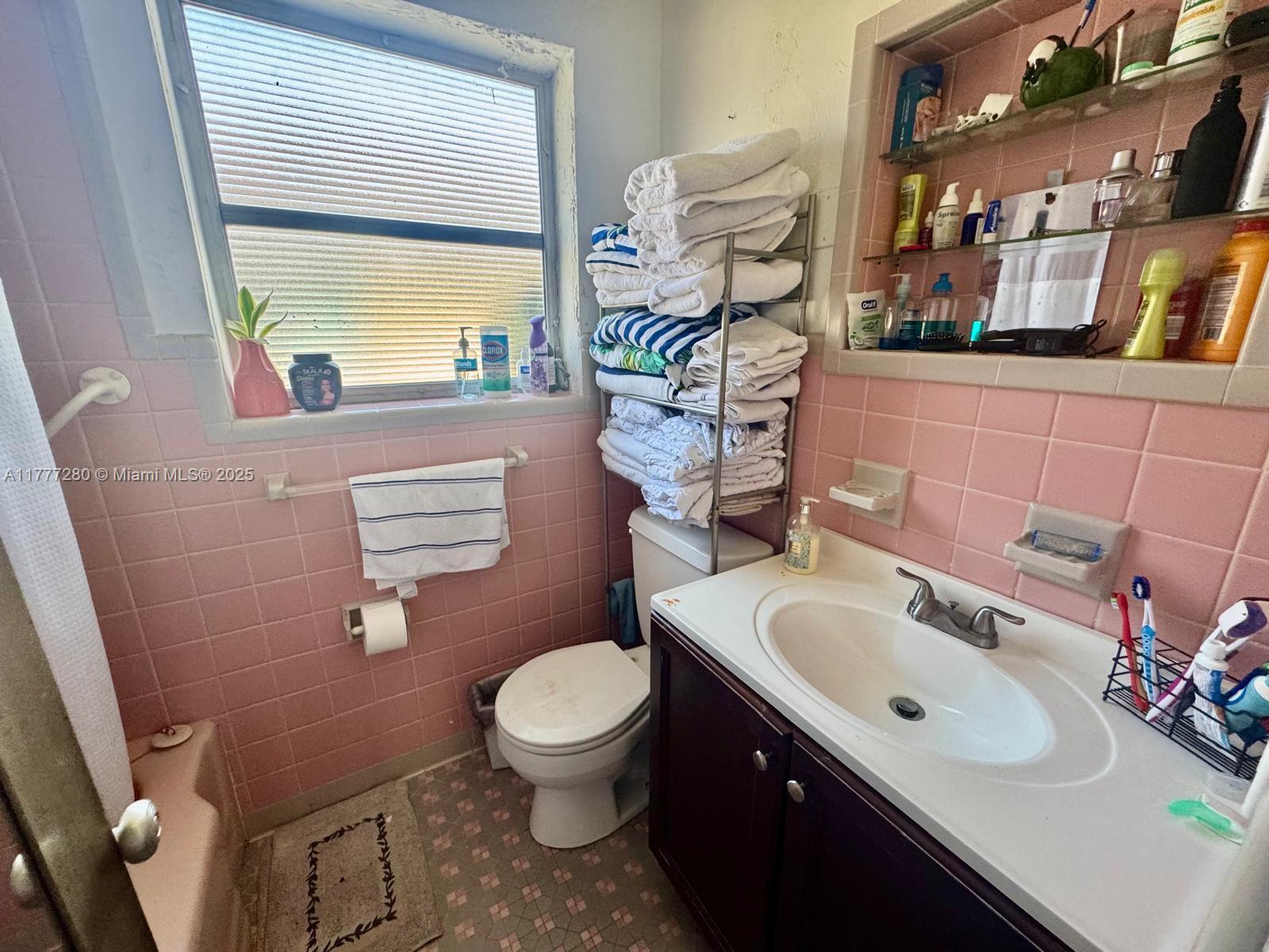 HOLLYWOOD SOUTH SIDE ADD - Residential Income