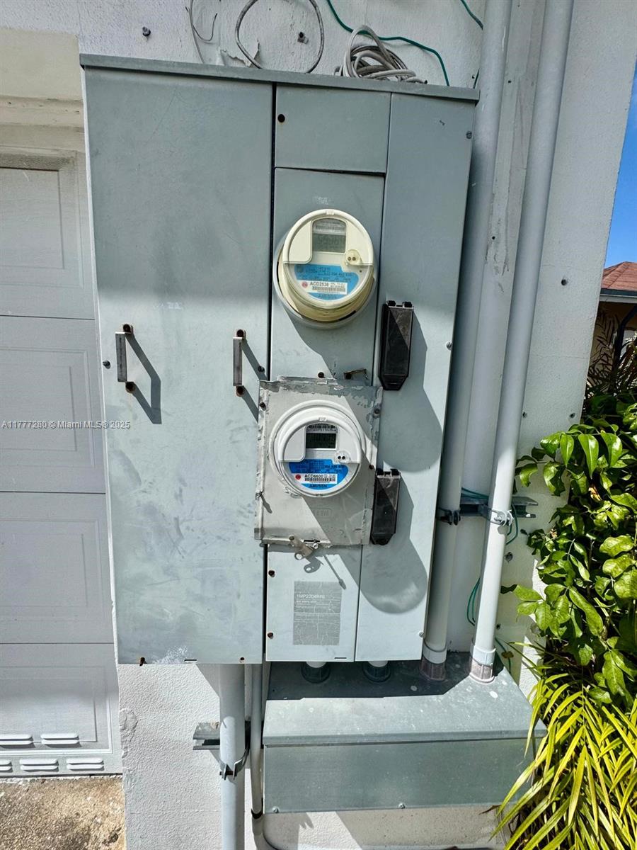 HOLLYWOOD SOUTH SIDE ADD - Residential Income