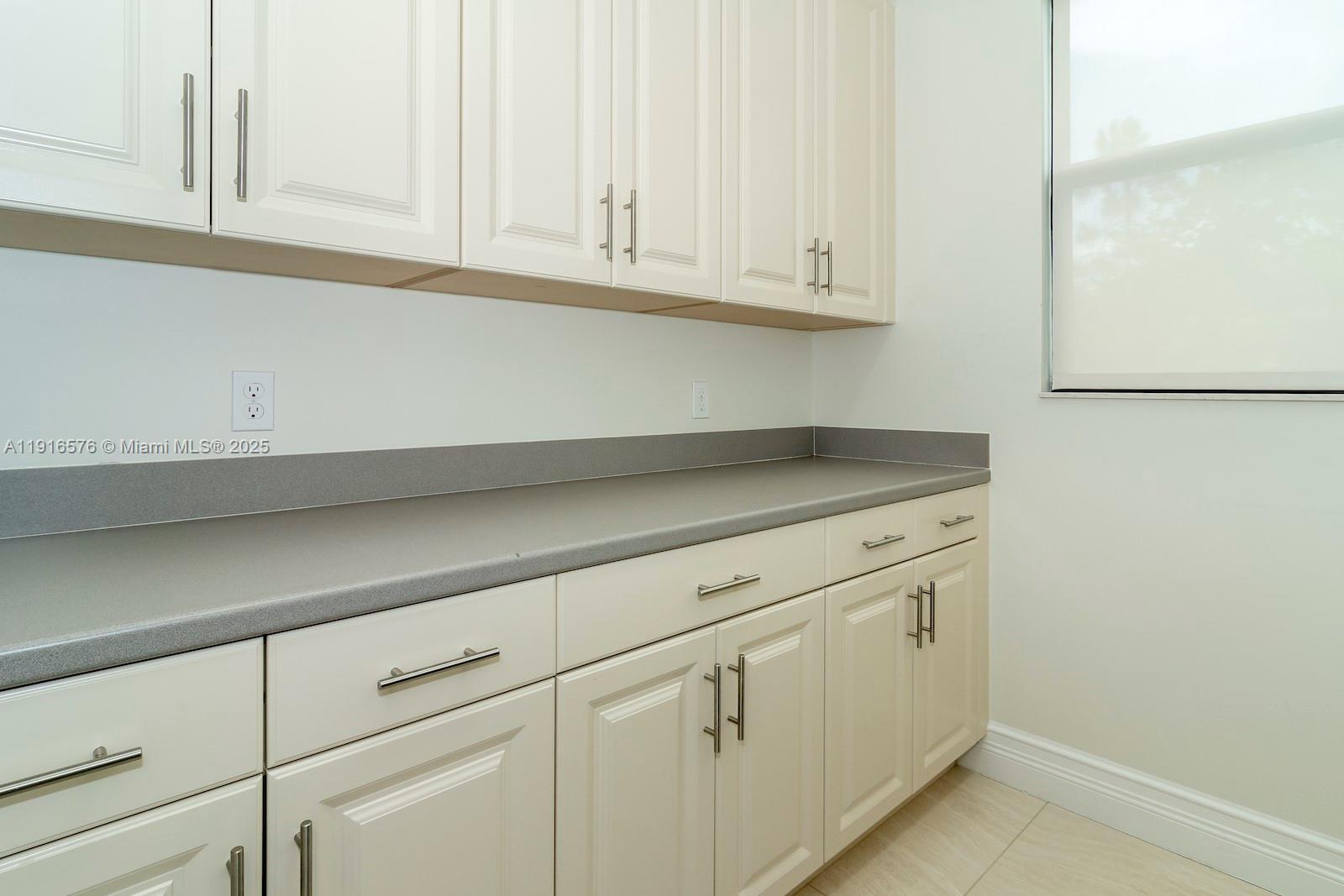 SEVEN BRIDGES - Residential Lease