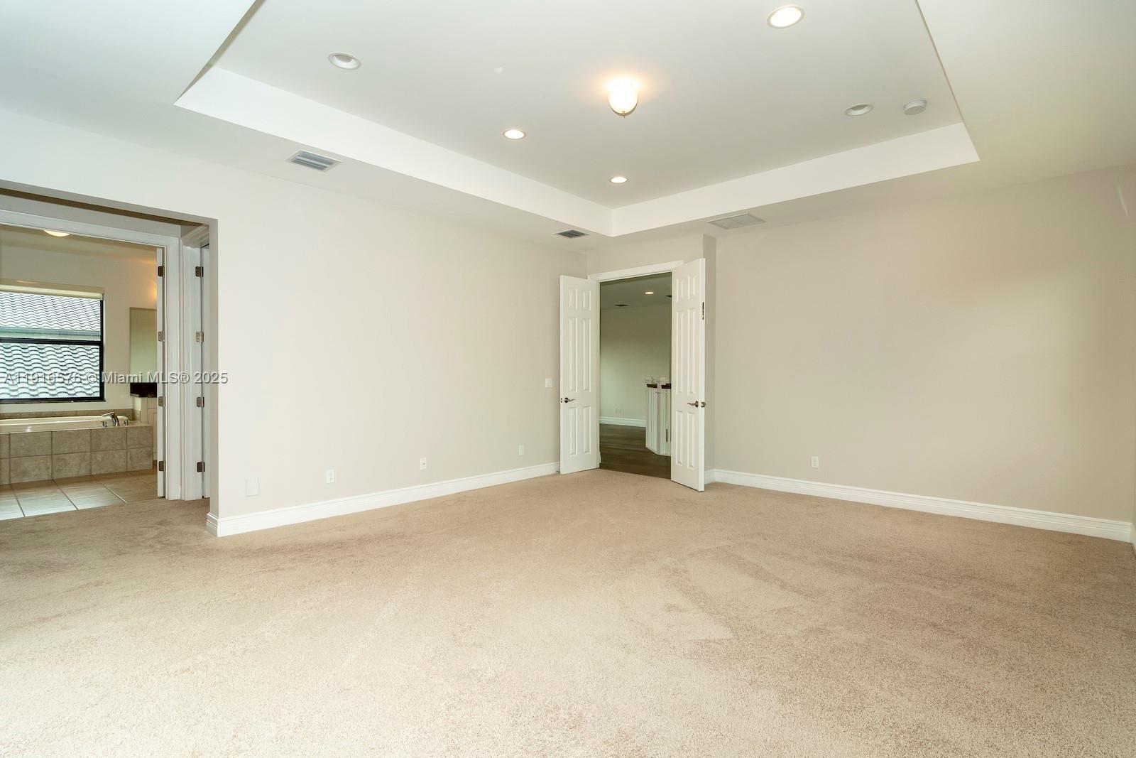 SEVEN BRIDGES - Residential Lease