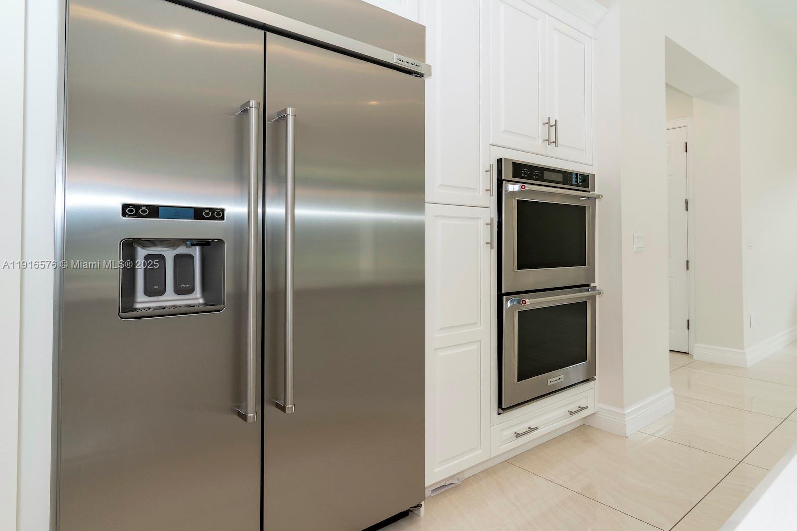 SEVEN BRIDGES - Residential Lease