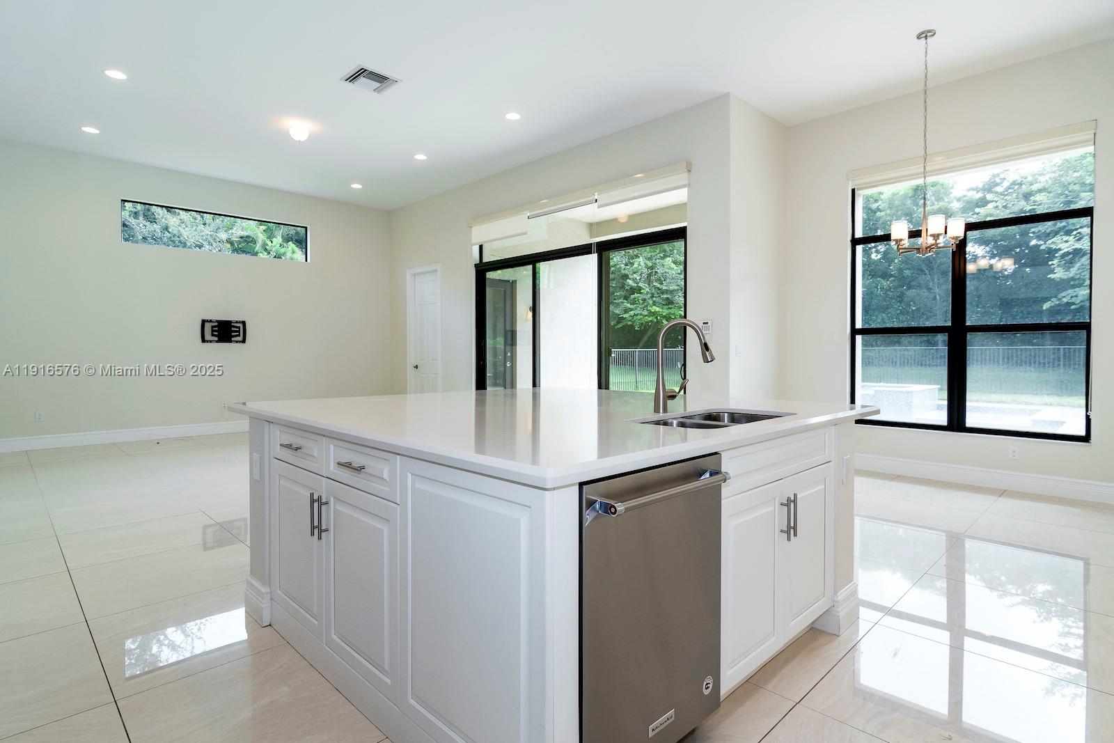 SEVEN BRIDGES - Residential Lease