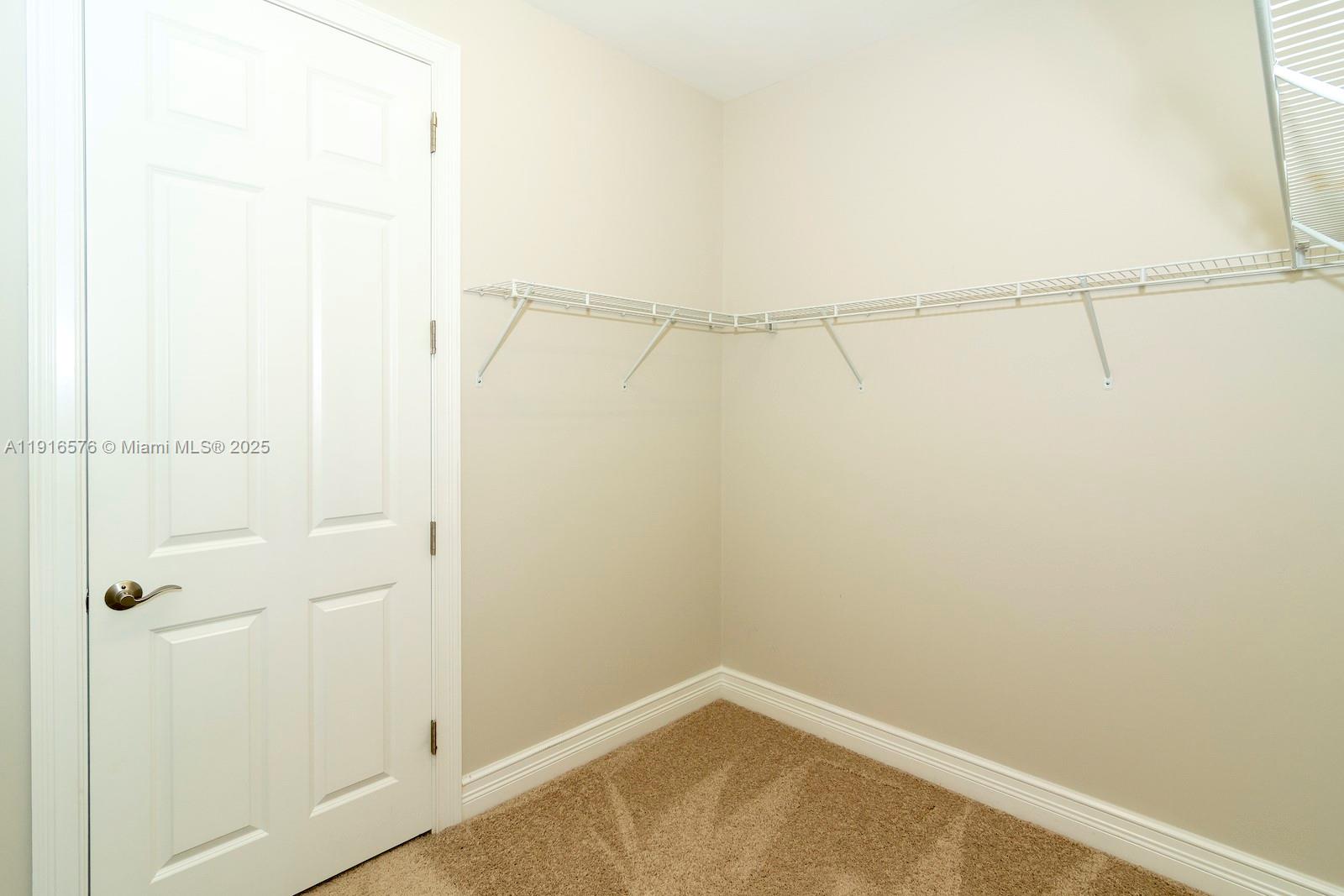 SEVEN BRIDGES - Residential Lease