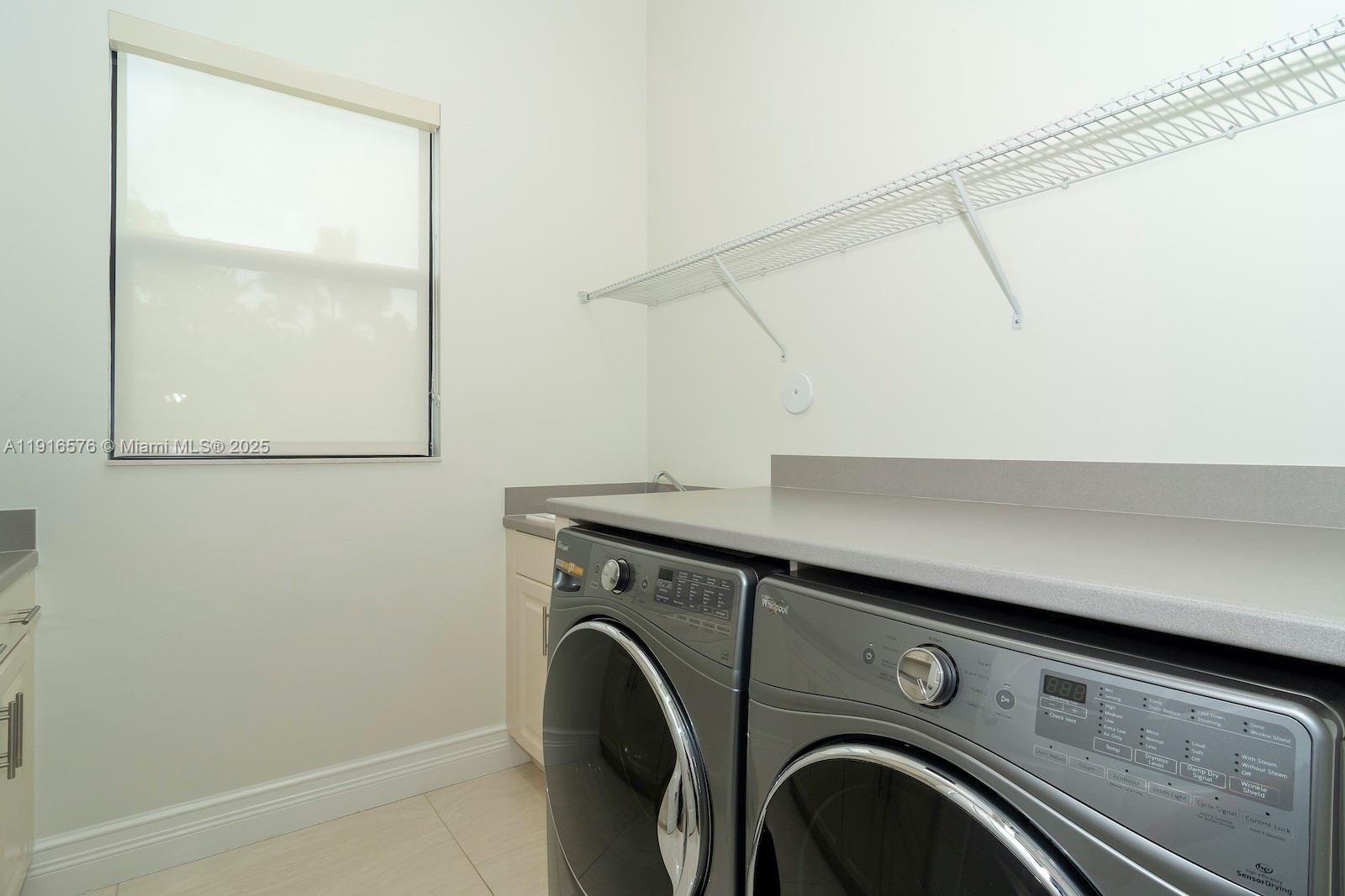 SEVEN BRIDGES - Residential Lease