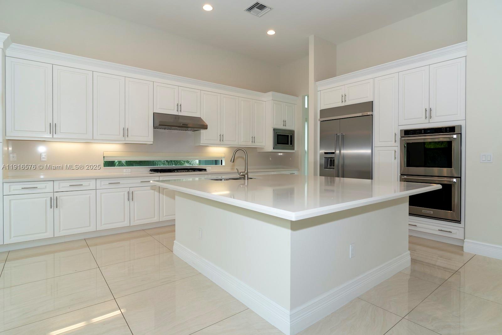 SEVEN BRIDGES - Residential Lease