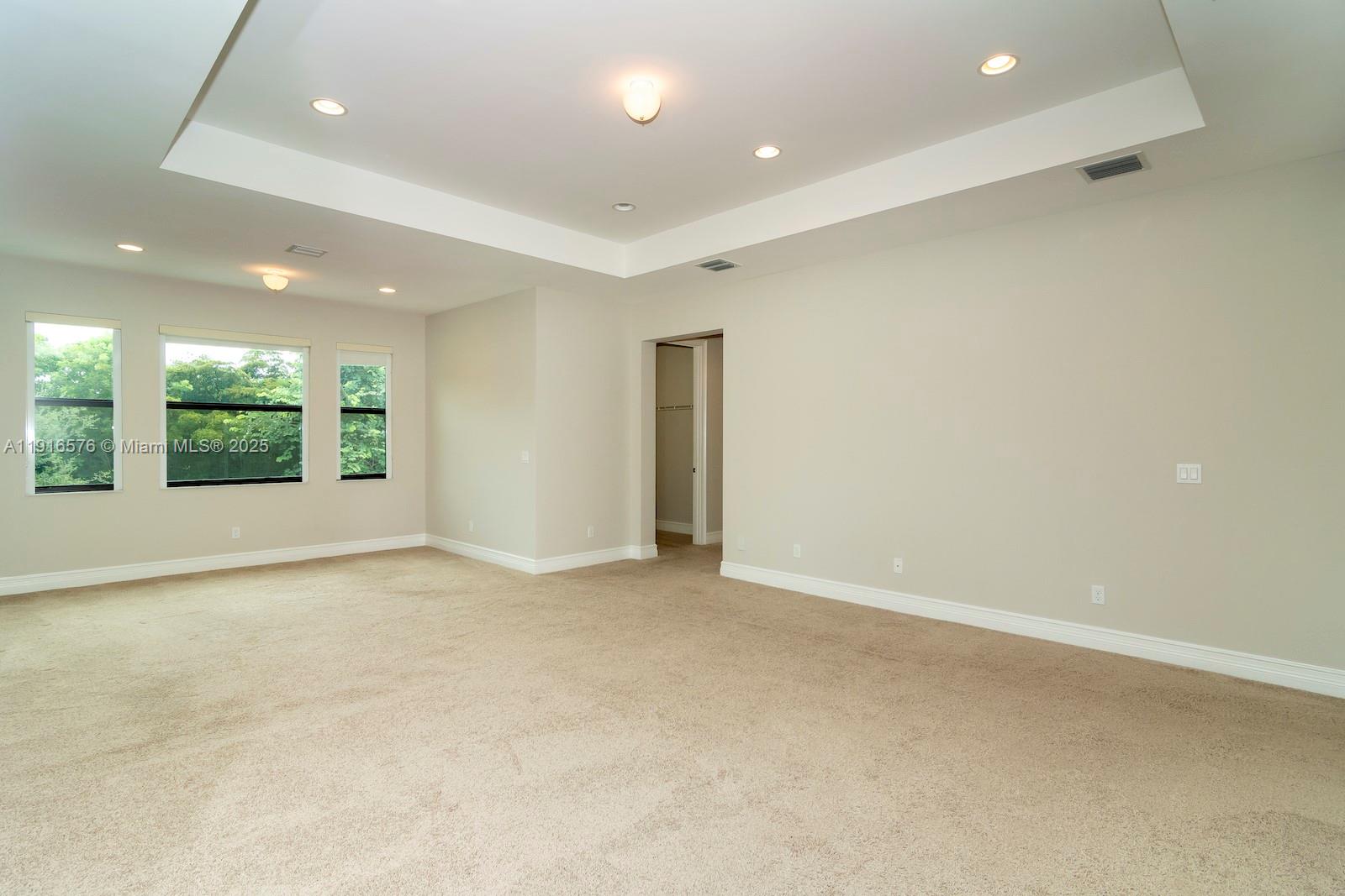 SEVEN BRIDGES - Residential Lease