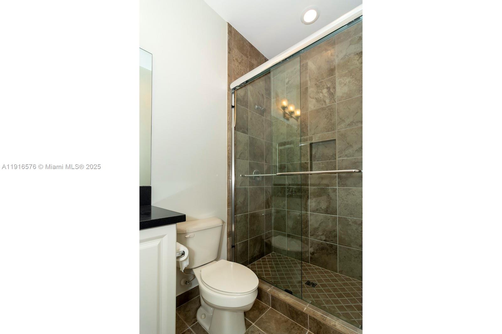 SEVEN BRIDGES - Residential Lease