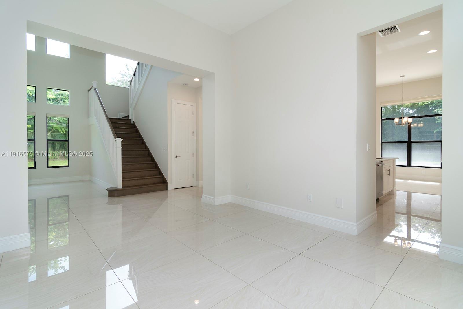 SEVEN BRIDGES - Residential Lease