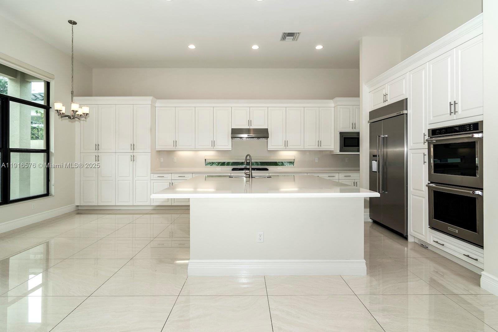 SEVEN BRIDGES - Residential Lease