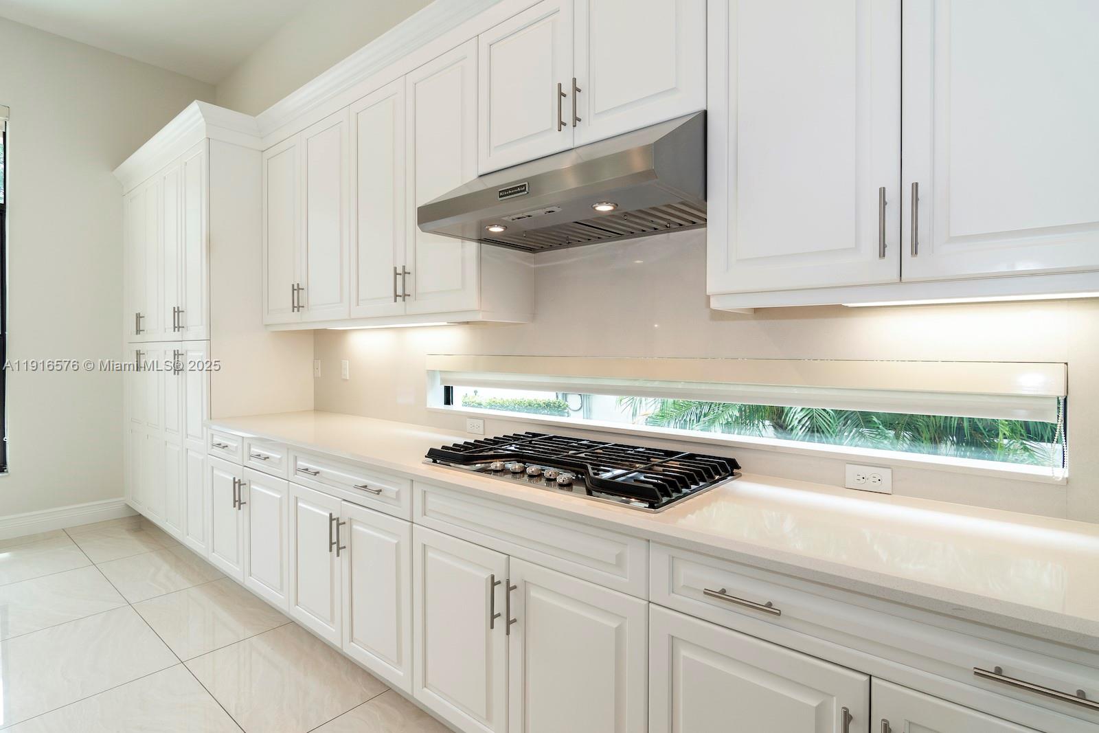 SEVEN BRIDGES - Residential Lease