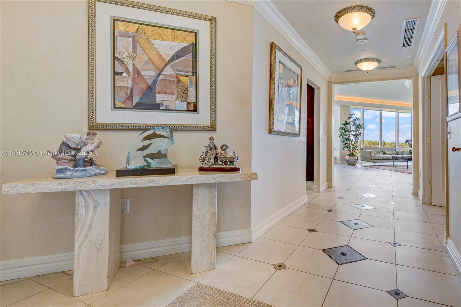 60 Edgewater Dr 7H