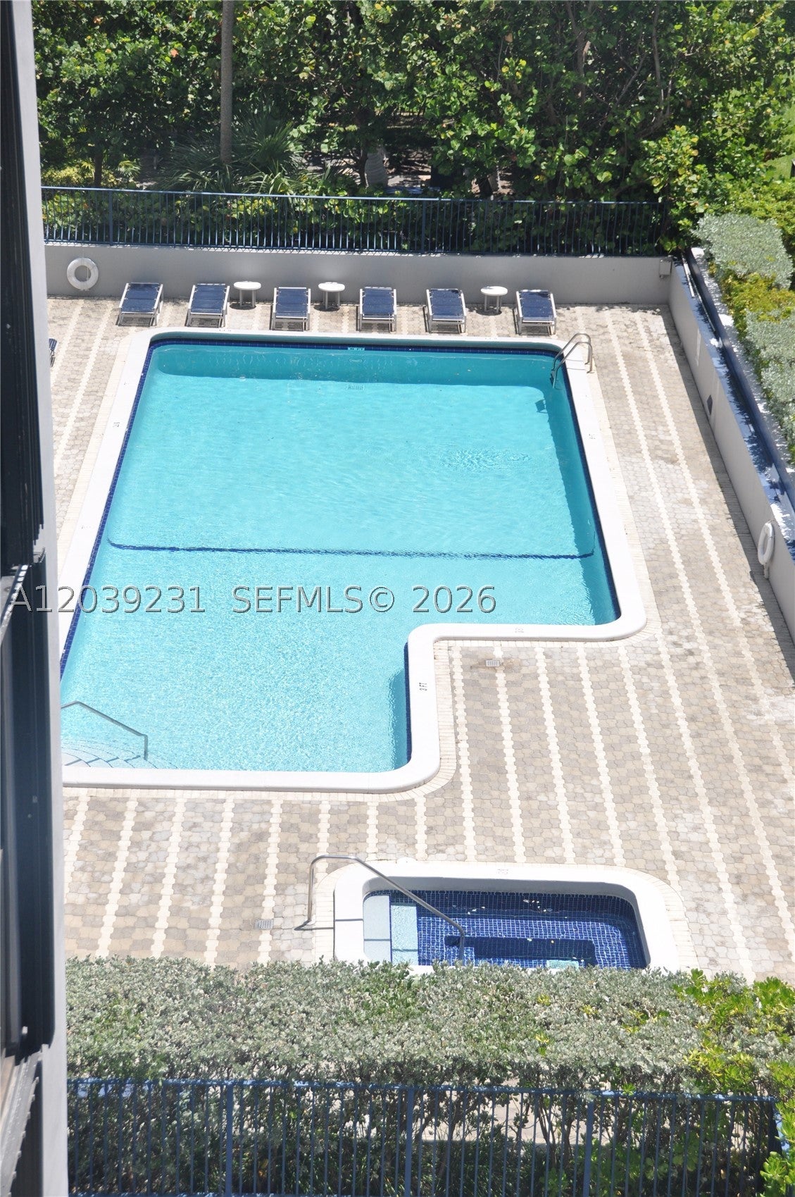 8877 Collins Ave 507