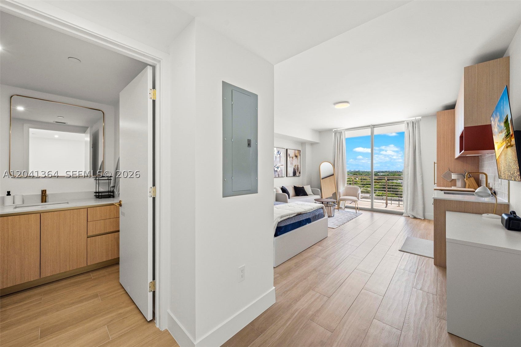90 NE 32nd St 925