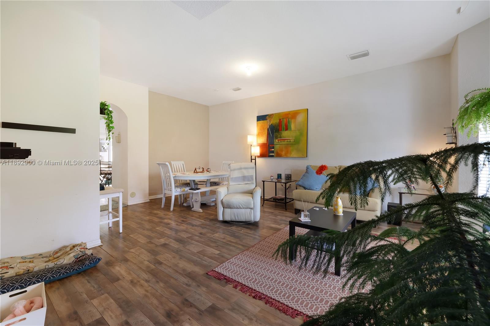 TOWNGATE NORTH - Residential