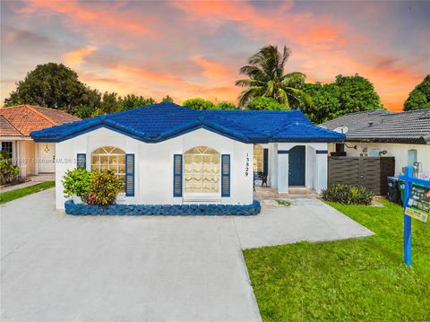 13829 SW 157th Ter Miami FL 33177