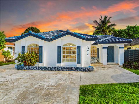 Photo of 13829 SW 157th Ter, Miami, FL 33177 (MLS # A11878427)