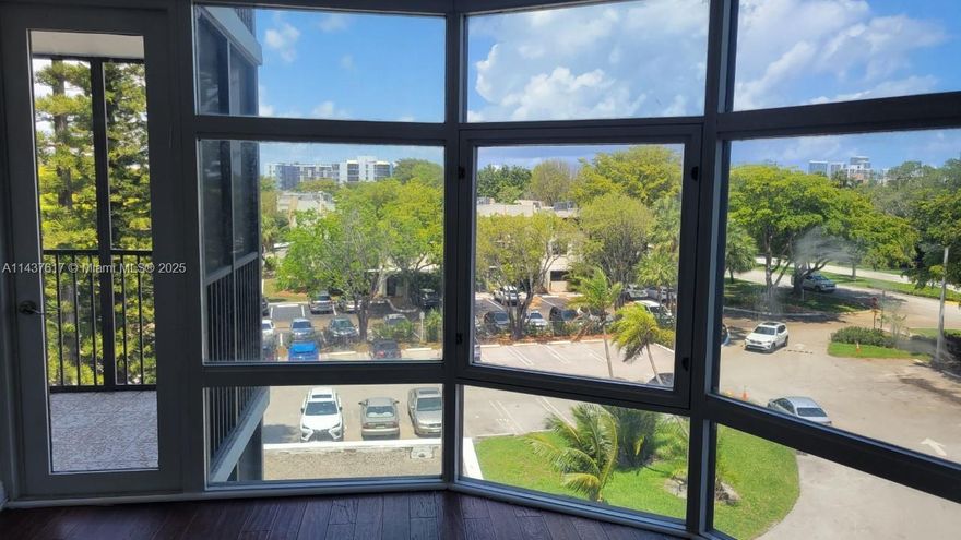 Call me for details. Beautiful and well-maintained unit, with plenty of natural light and a captivating landscape view. Bonavida condo is conveniently located for a quick access, such as 2-minute walk to an amazing nature-filled walkway, country clubs, golf courses, Aventura shopping mall, water park, restaurants, medical center, pharmacies and supermarkets. SEE BROKER REMARKS.