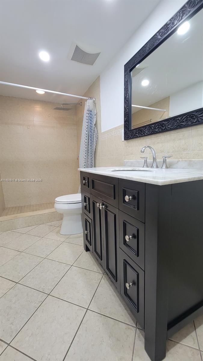 BONAVIDA CONDO - Residential