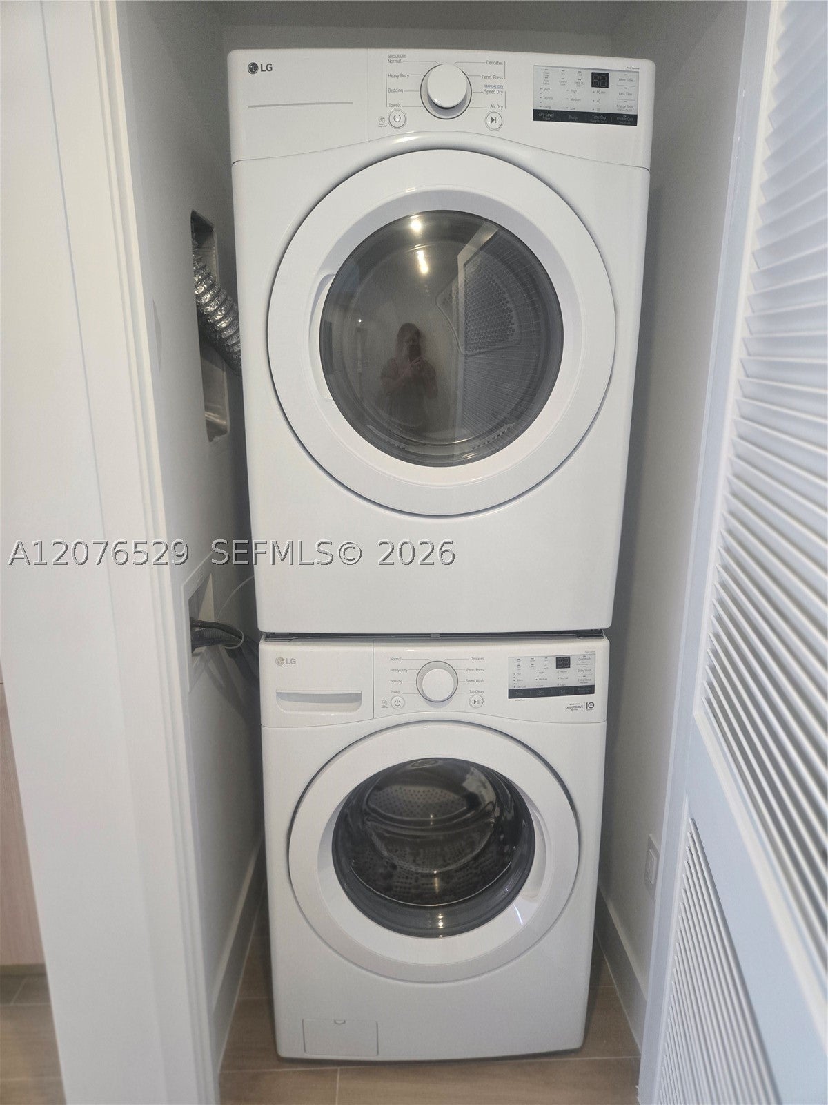 90 NE 32nd St 605