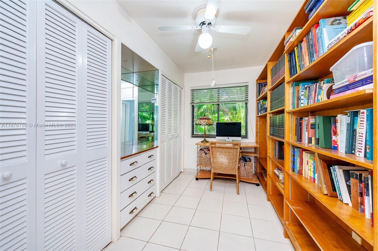 TROPICAL ISLE HOMES SUB 4 - Residential