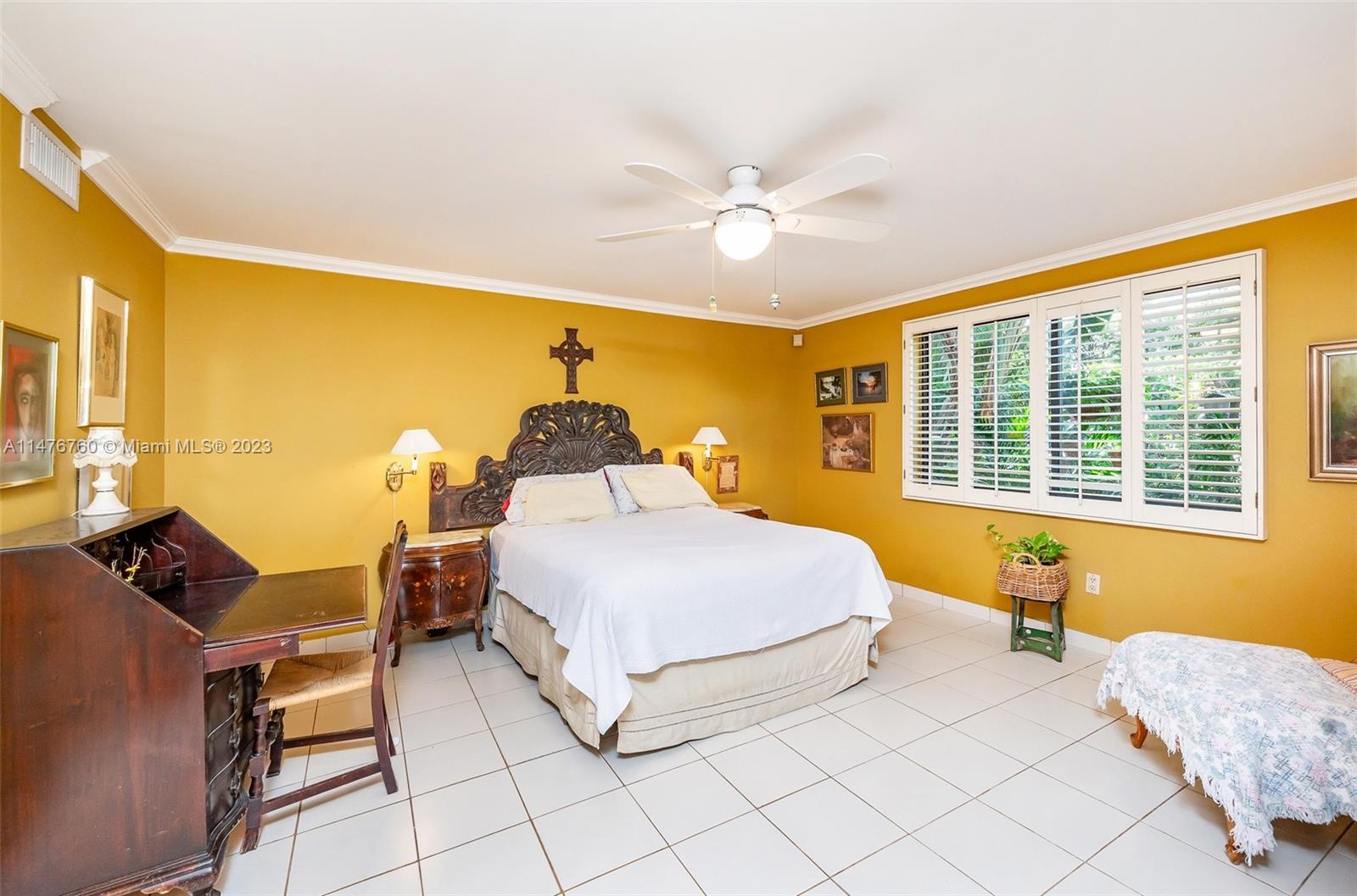 TROPICAL ISLE HOMES SUB 4 - Residential