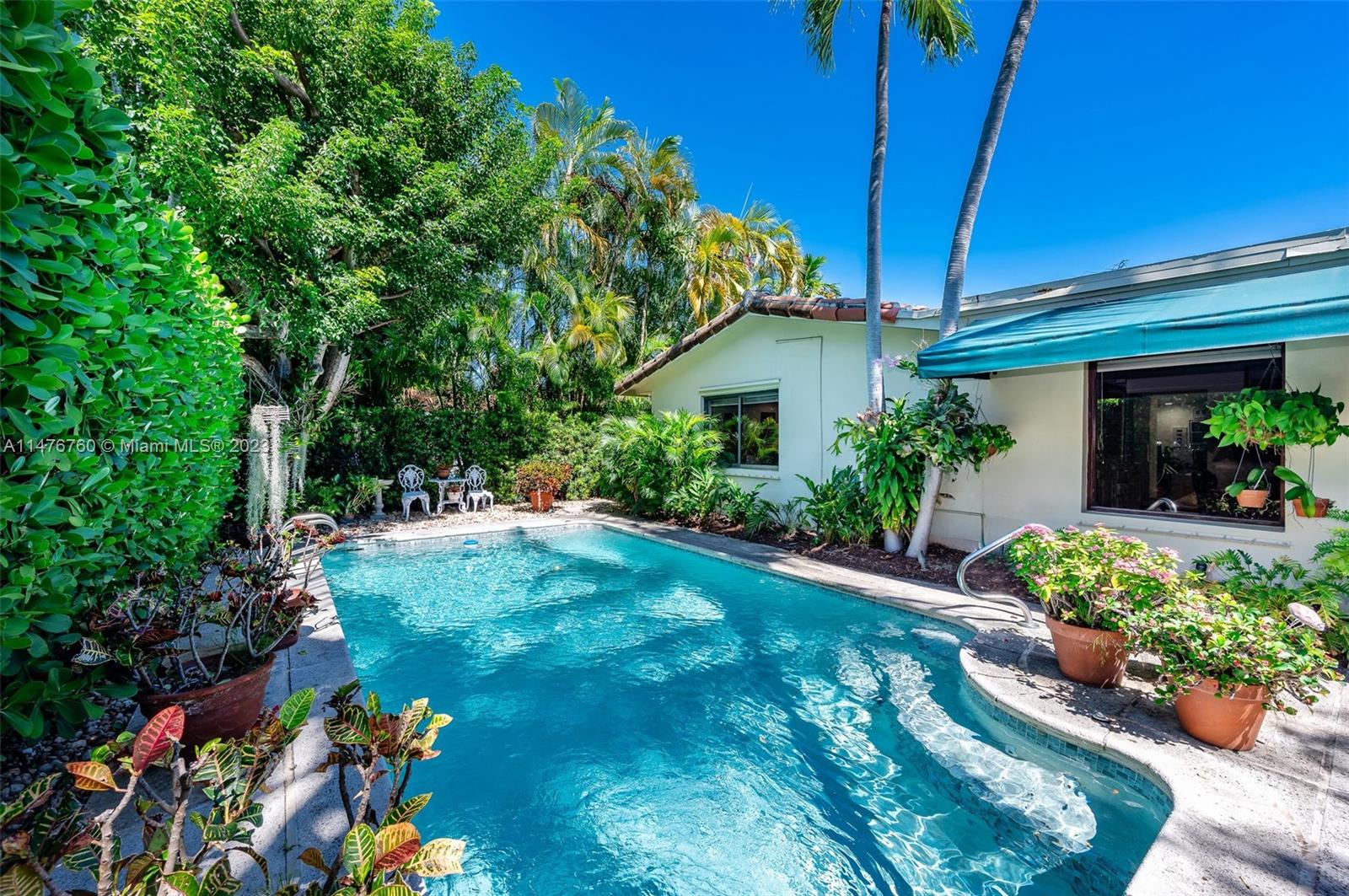 TROPICAL ISLE HOMES SUB 4 - Residential