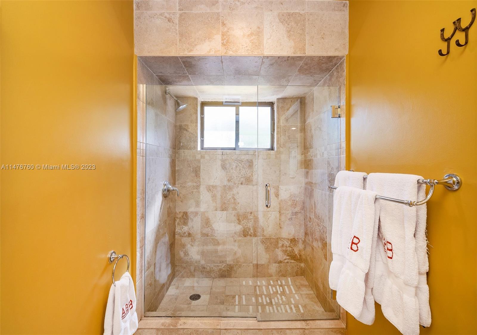 TROPICAL ISLE HOMES SUB 4 - Residential