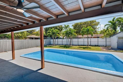 Photo of 6740 Arthur St, Hollywood, FL 33024 (MLS # A11980957)