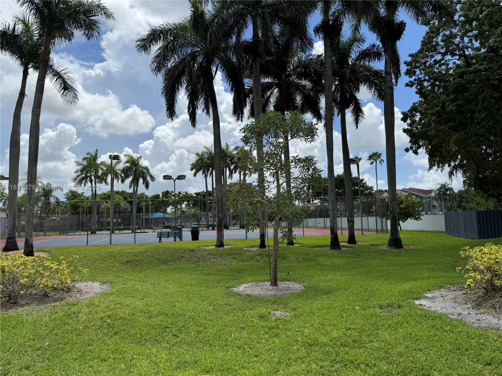 MOORS POINTE CONDO - Residential