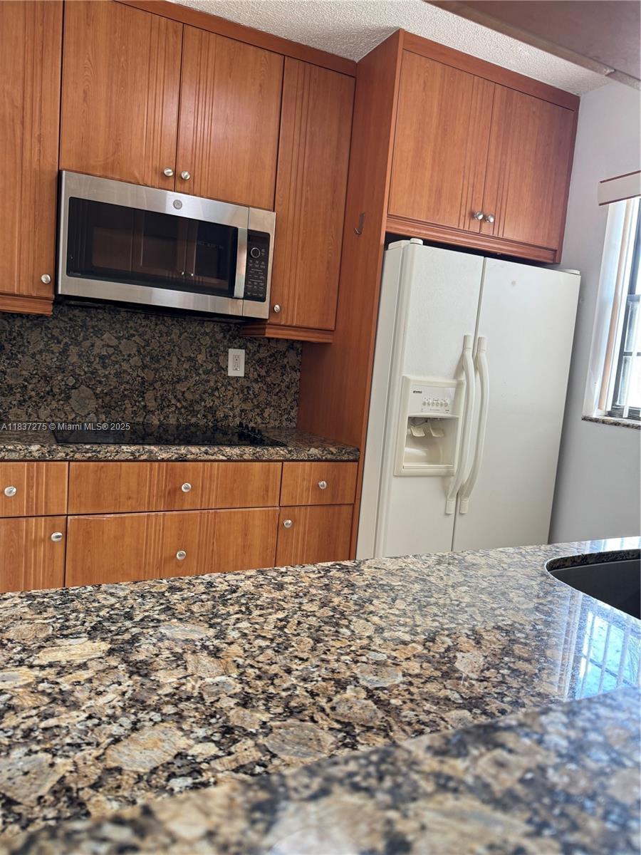 MOORS POINTE CONDO - Residential