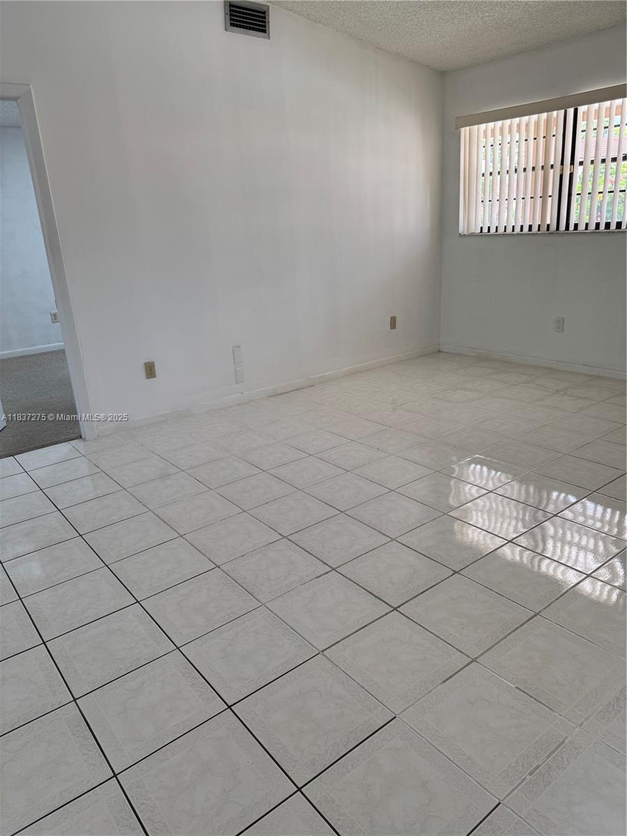 MOORS POINTE CONDO - Residential