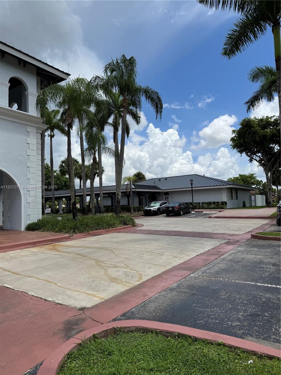 MOORS POINTE CONDO - Residential