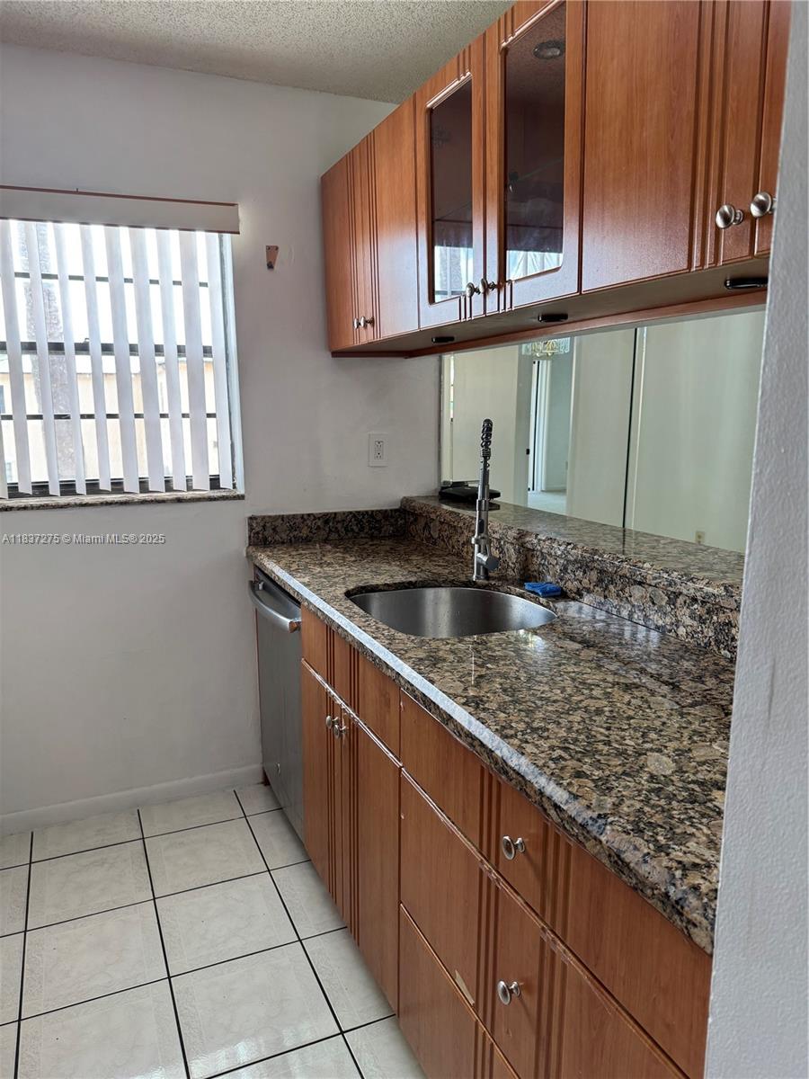 MOORS POINTE CONDO - Residential