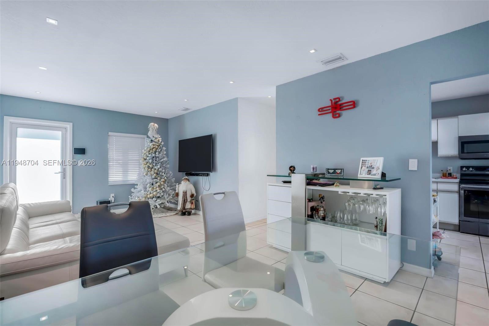 RICHMOND HEIGHTS - Residential