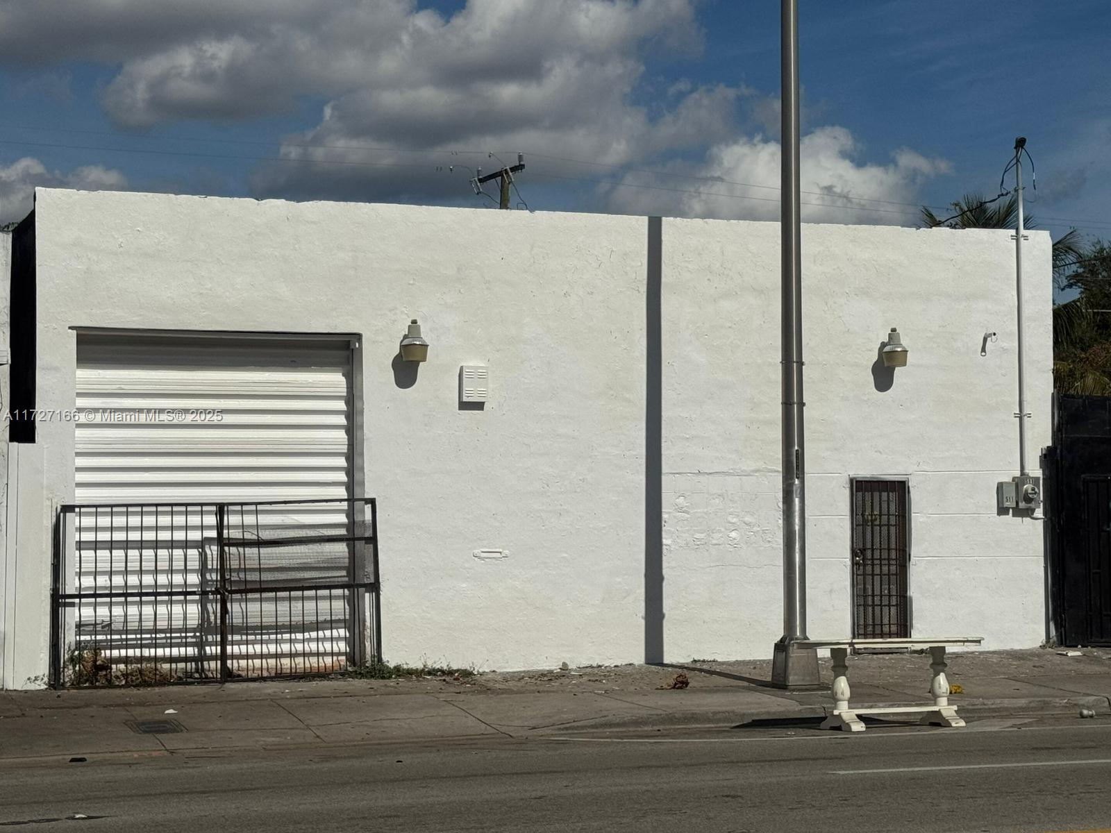 Expansive 3,782 sq. ft. commercial space with an open floor plan and high ceilings, located in the evolving Buena Vista West neighborhood. Surrounded by residential developments and new businesses, this property offers prime visibility on 54th Street, with an estimated daily traffic count of 19,740 (2024), and close proximity to I-95, boasting 229,370 daily traffic counts. Ideal for retail, showrooms, or creative ventures, this space features street parking but is not suited for businesses needing extensive parking. Previously a used furniture store, the owner is motivated.
