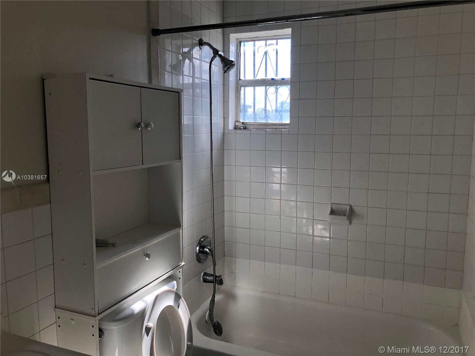 TOWN OF HIALEAH 1 ADDN AM - Residential Lease